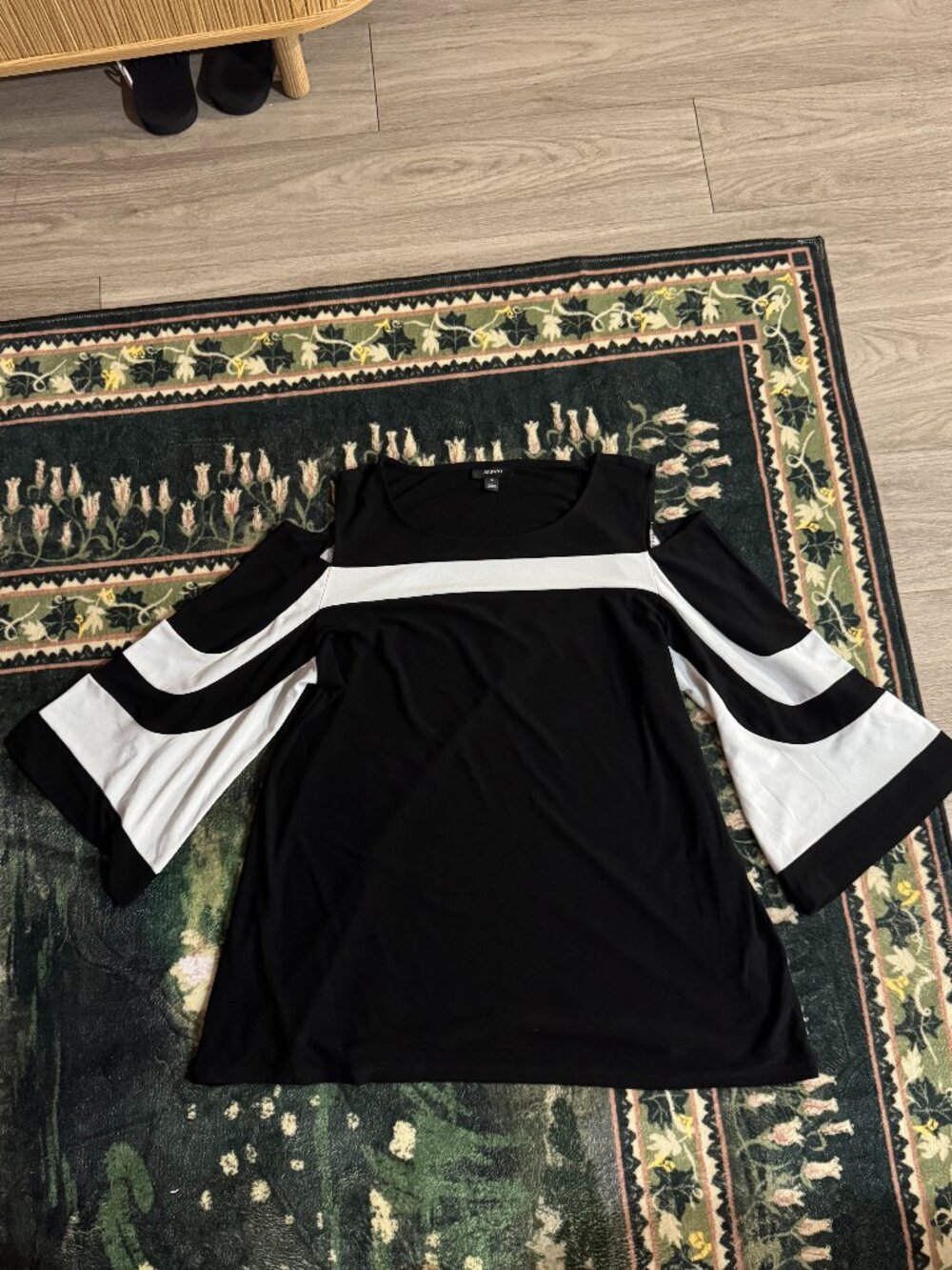 Alfani XL Black White Colorblock Cold Shoulder Bell Sleeve Tunic Top